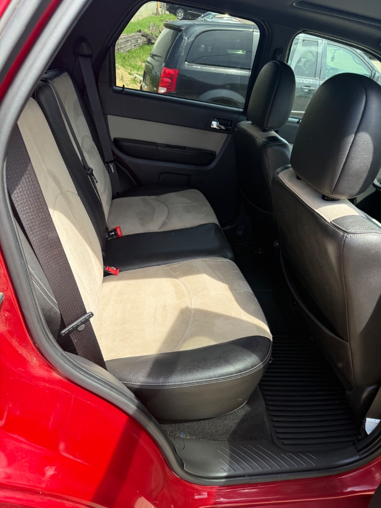 2010 Mercury Mariner Premier V6 photo