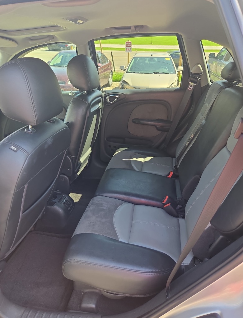 2004 Chrysler PT Cruiser Limited Edition photo