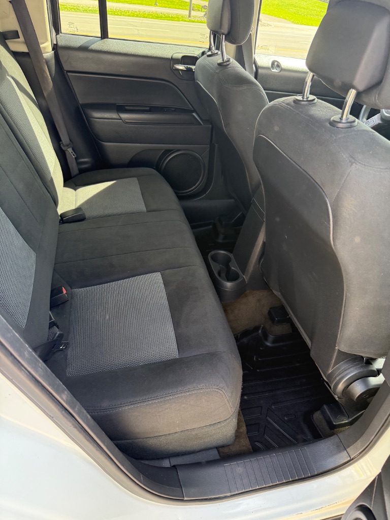 2016 Jeep Patriot Sport photo