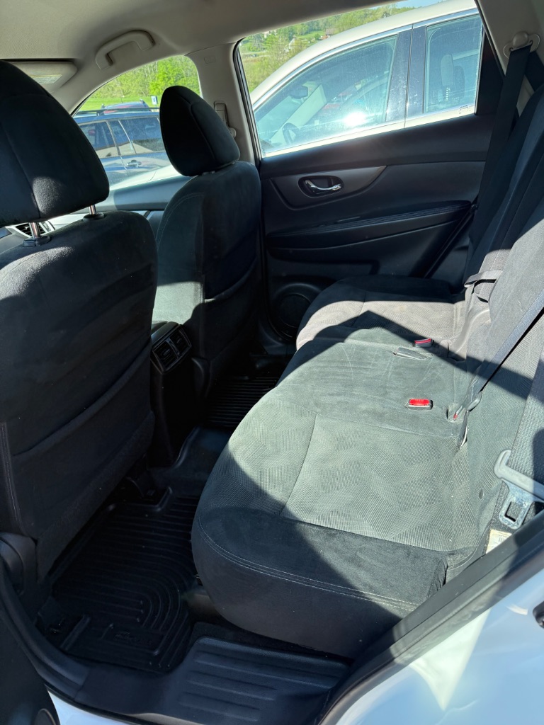 2015 Nissan Rogue S photo