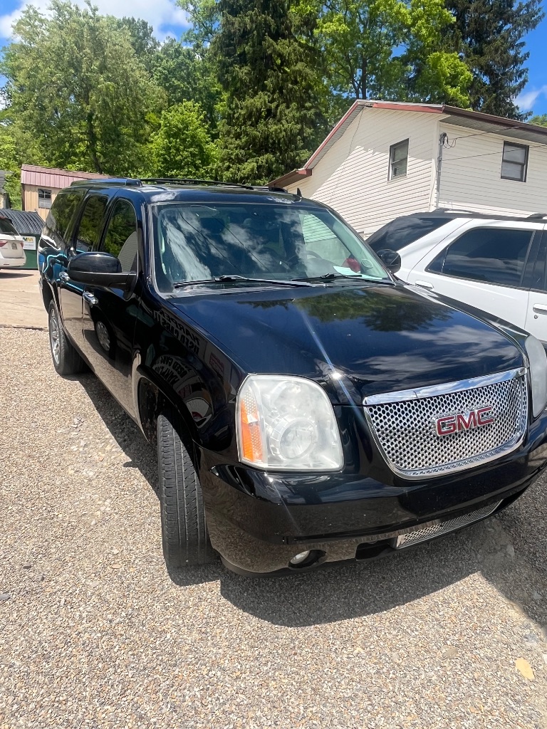 2009 GMC Yukon XL Denali photo