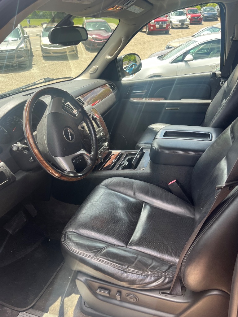 2009 GMC Yukon XL Denali photo