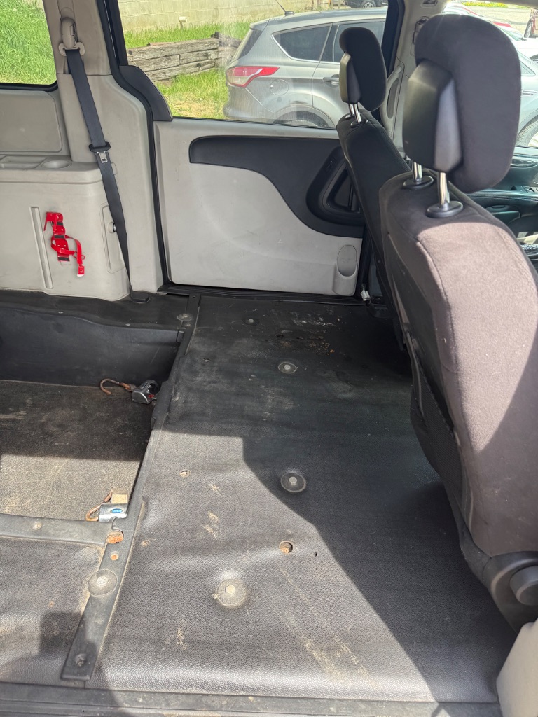 2014 Dodge Grand Caravan SE photo