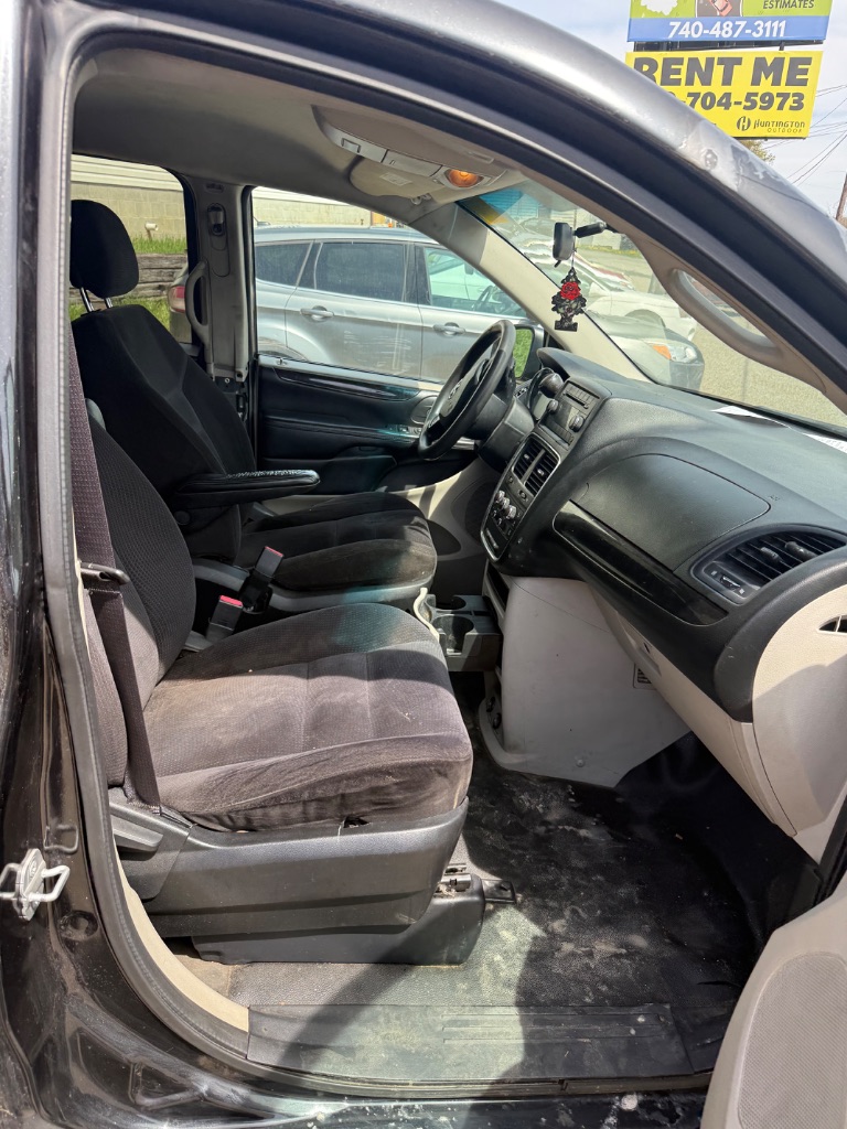 2014 Dodge Grand Caravan SE photo
