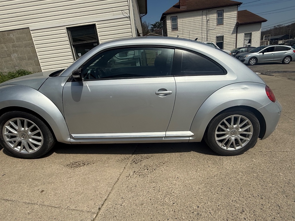 2012 Volkswagen Beetle 2.5 PZEV photo