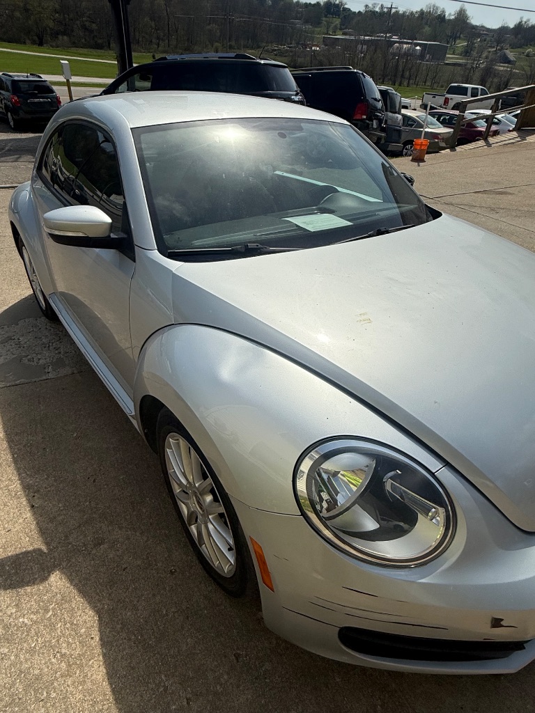 2012 Volkswagen Beetle 2.5 PZEV photo