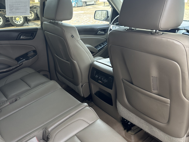 2016 GMC Yukon SLT photo