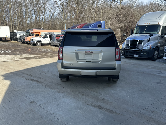 2016 GMC Yukon SLT photo