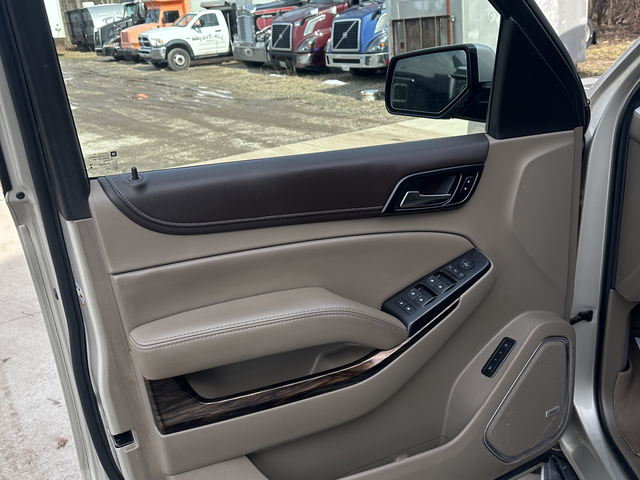 2016 GMC Yukon SLT photo