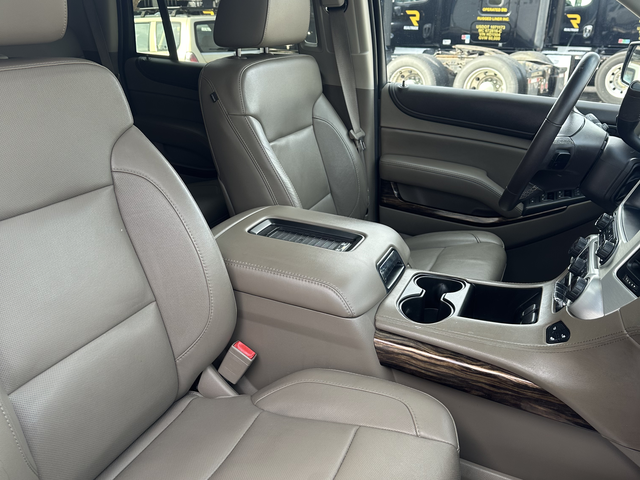2016 GMC Yukon SLT photo