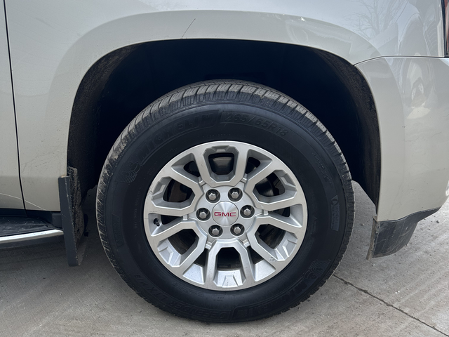 2016 GMC Yukon SLT photo