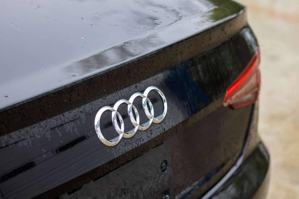 2017 Audi A4 Premium photo