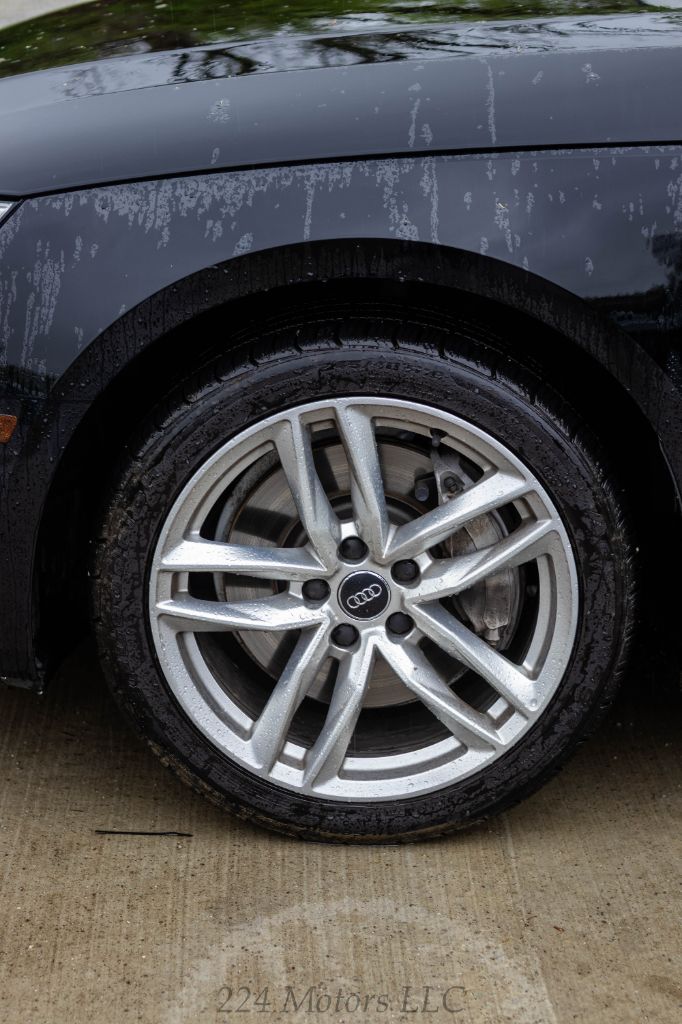 2017 Audi A4 Premium photo