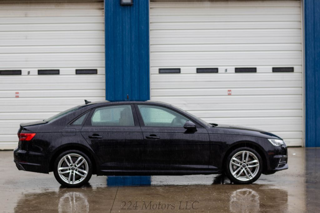 2017 Audi A4 Premium photo