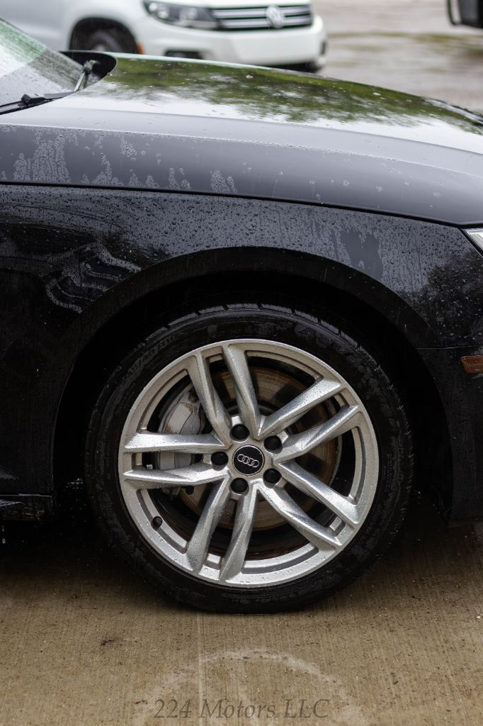 2017 Audi A4 Premium photo