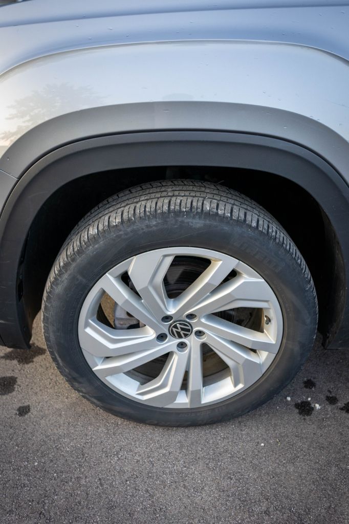 2023 Volkswagen Atlas - $30,499