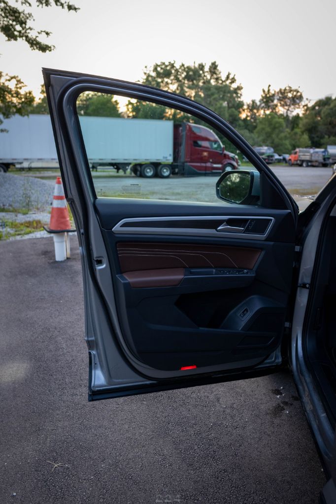 2023 Volkswagen Atlas - $30,499