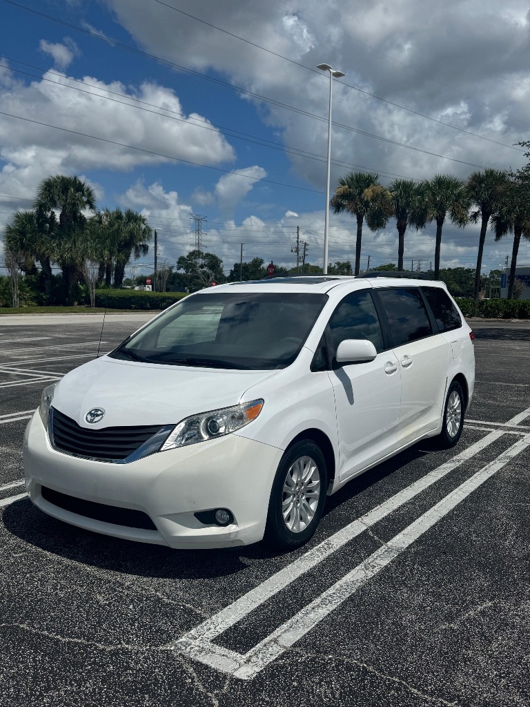 2014 Toyota Sienna