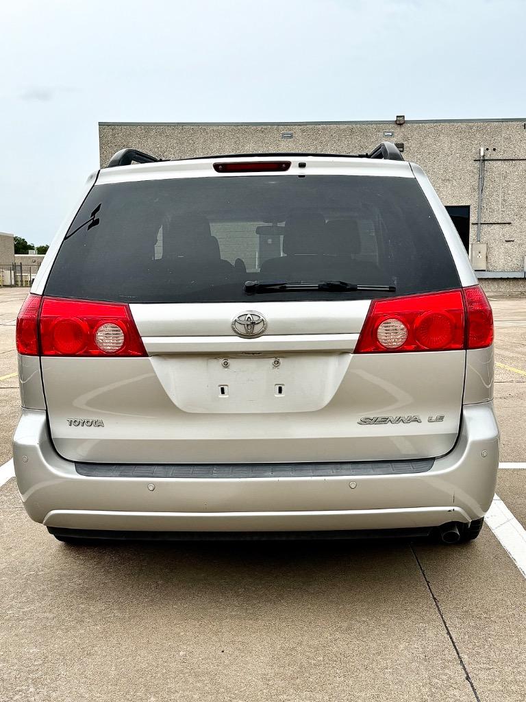 2010 Toyota Sienna - $3,495