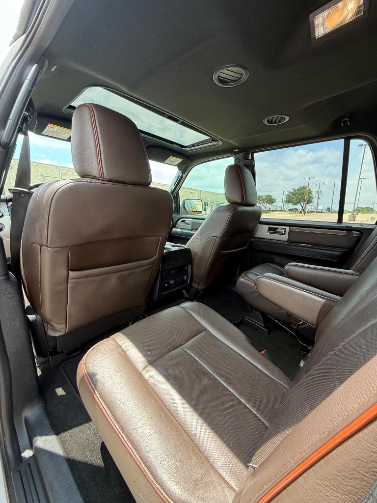 2017 Ford Expedition - $13,995