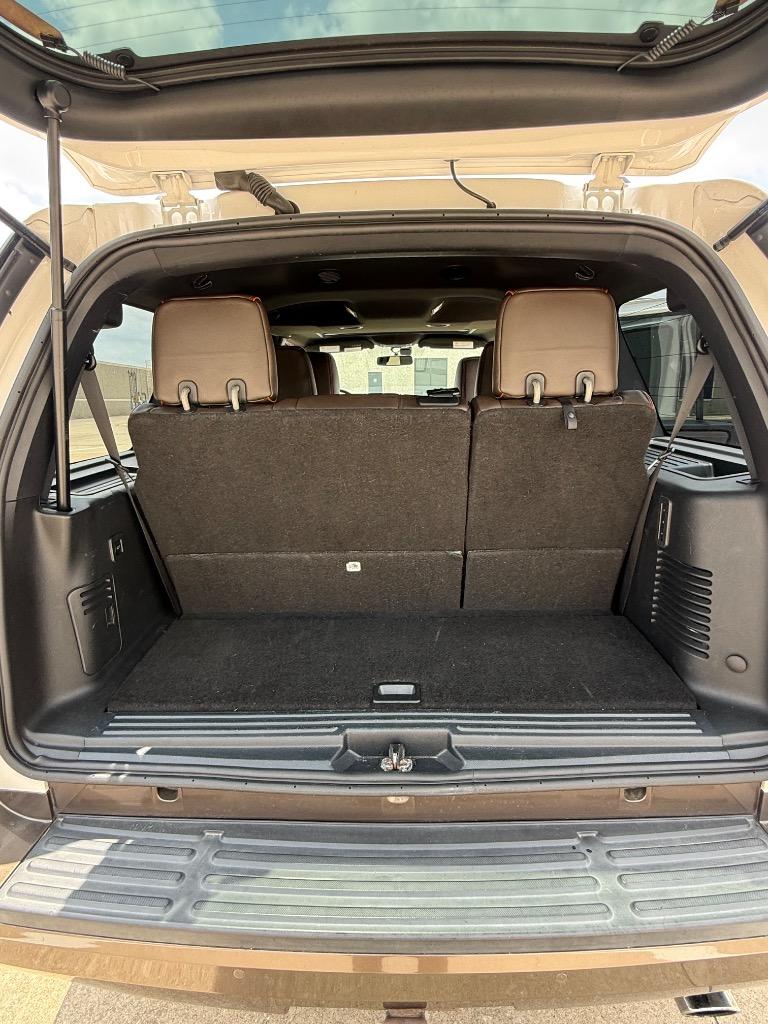 2017 Ford Expedition - $13,995