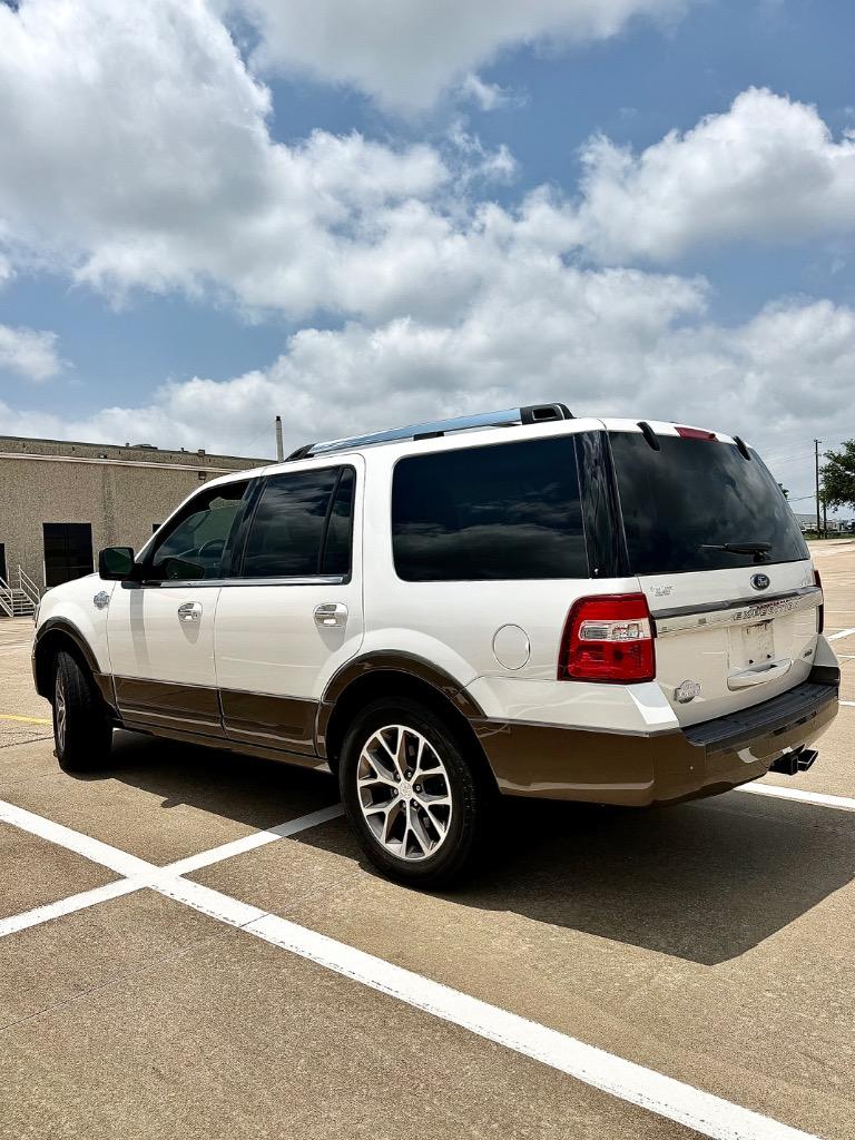 2017 Ford Expedition - $13,995