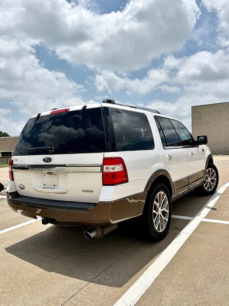 2017 Ford Expedition - $13,995