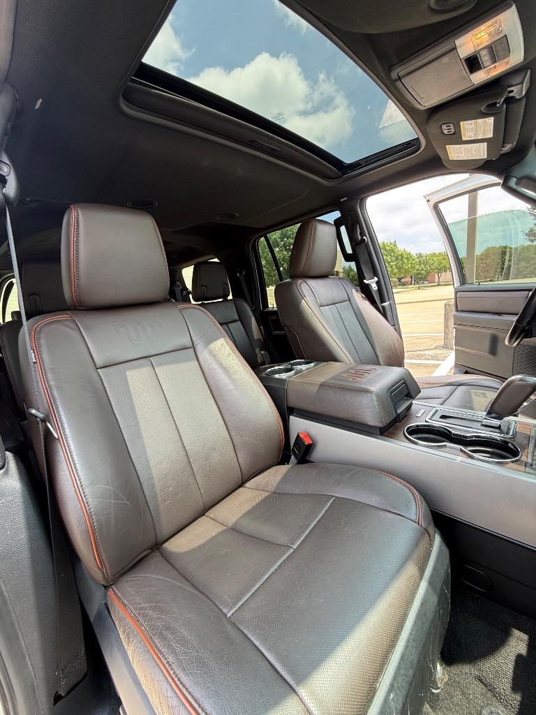 2017 Ford Expedition - $13,995