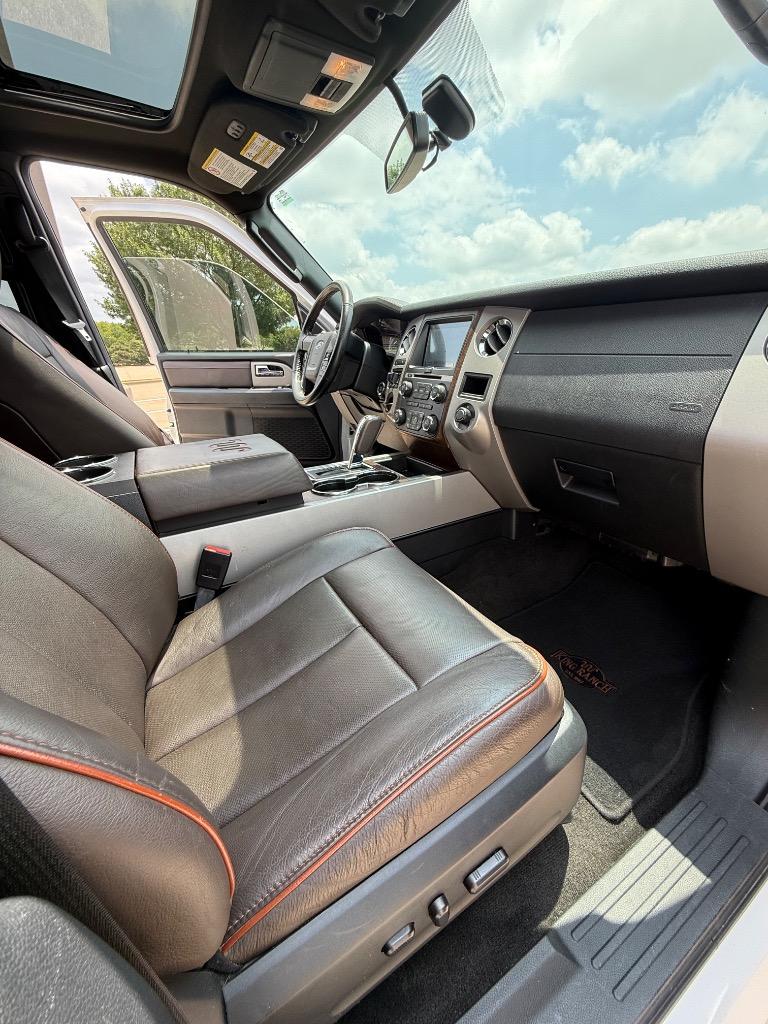 2017 Ford Expedition - $13,995