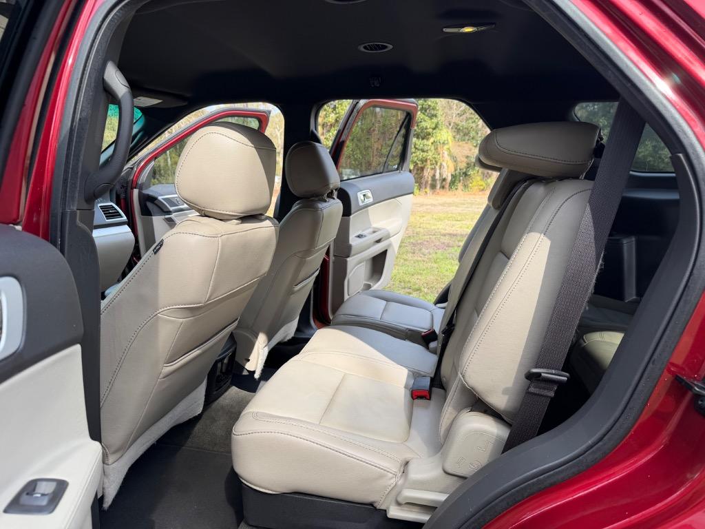 2015 Ford Explorer - $10,900