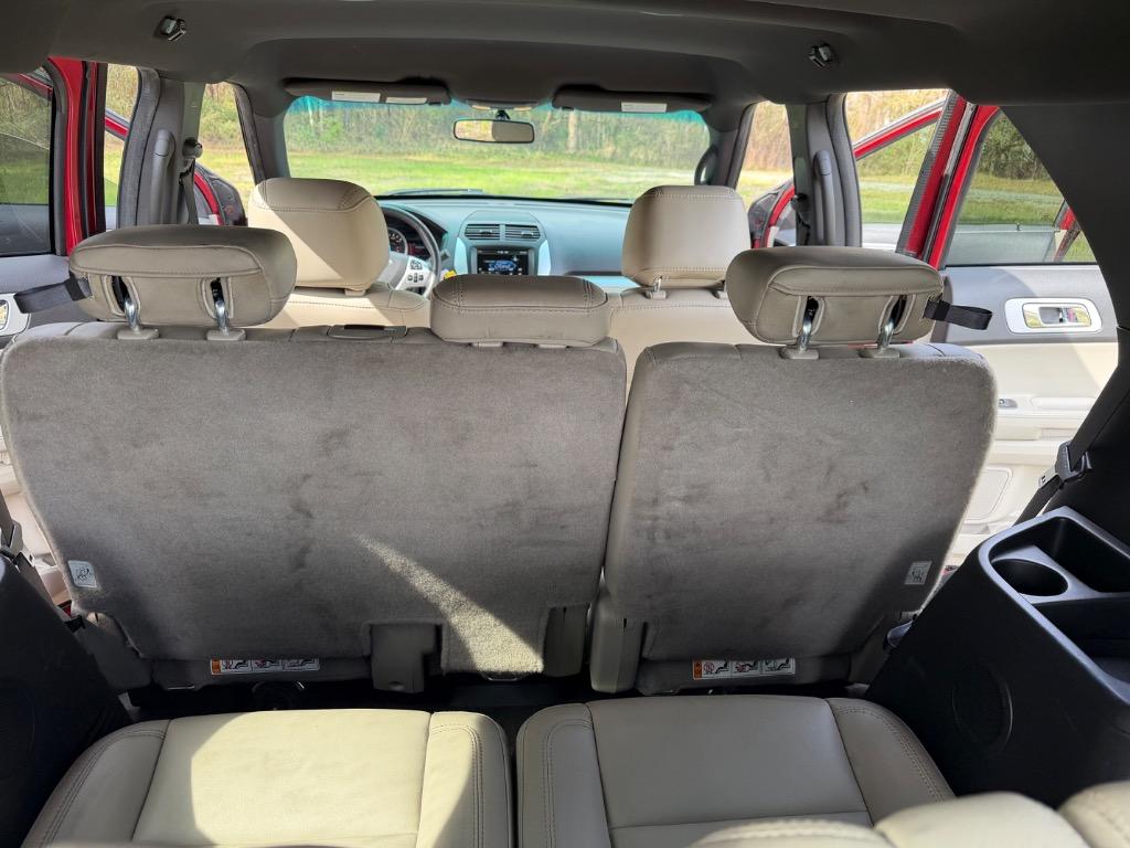 2015 Ford Explorer - $10,900