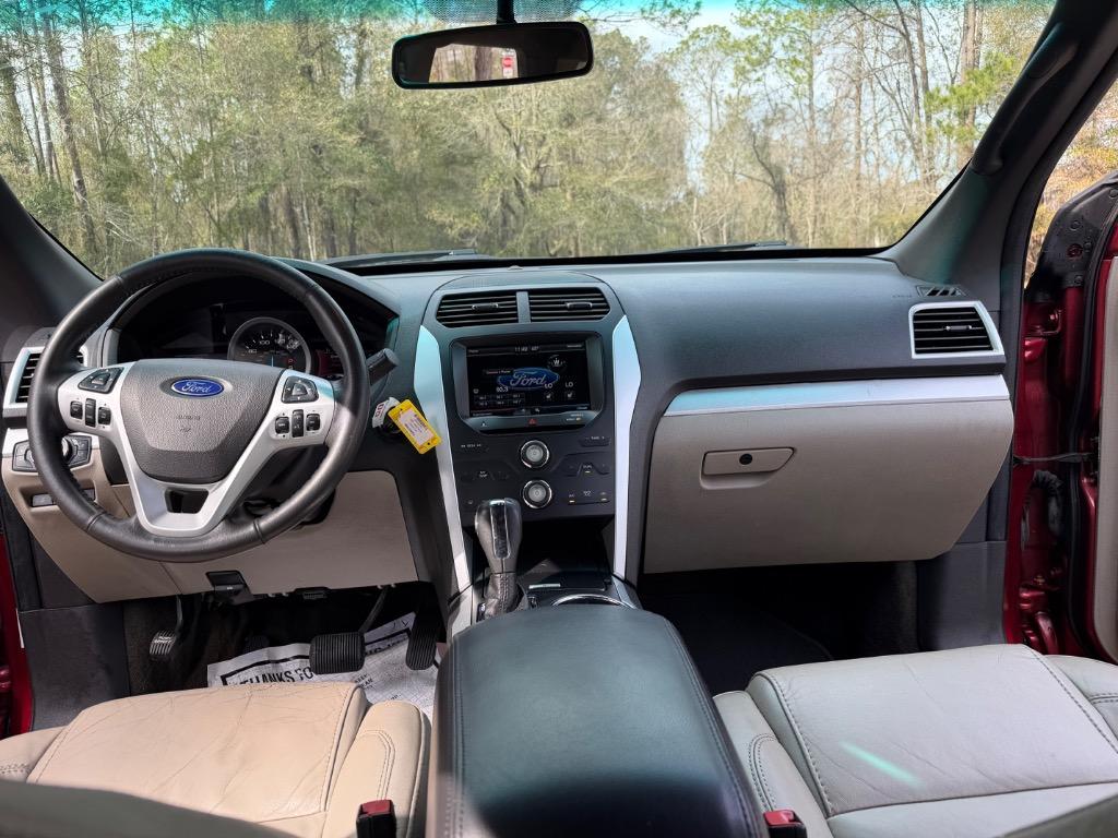 2015 Ford Explorer - $10,900