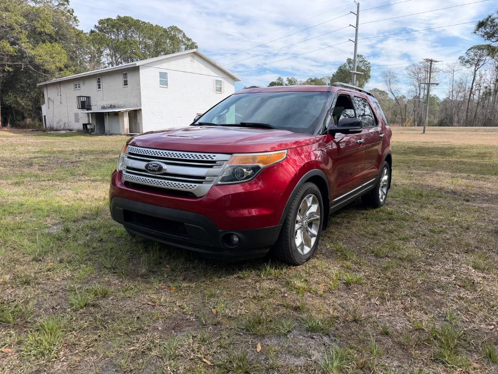 2015 Ford Explorer - $10,900