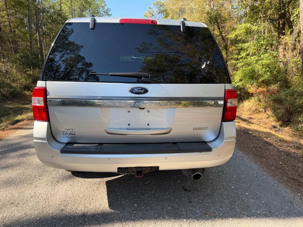2017 Ford Expedition - $13,900