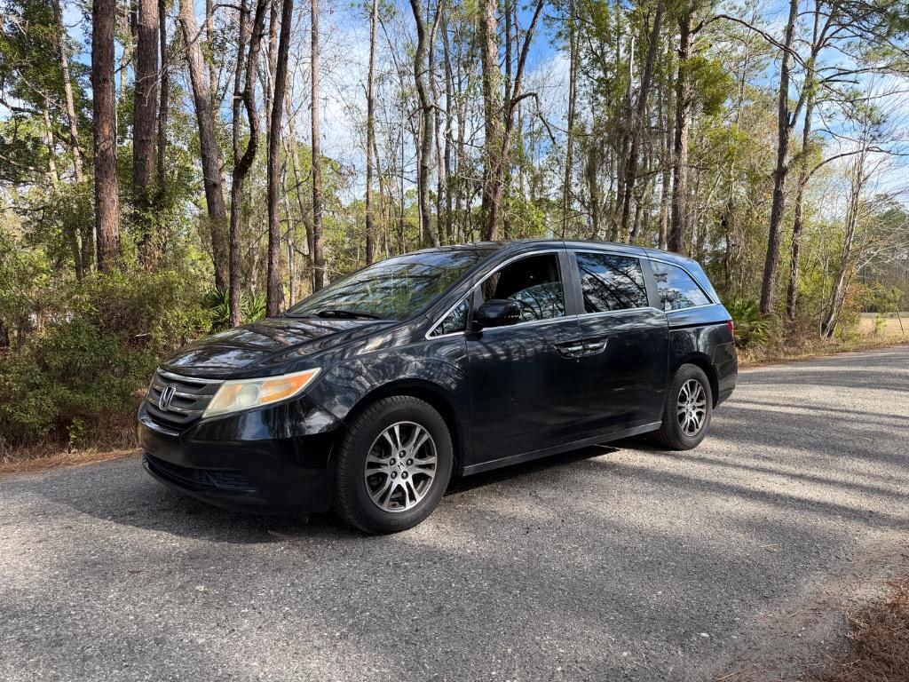 2011 Honda Odyssey - $9,900