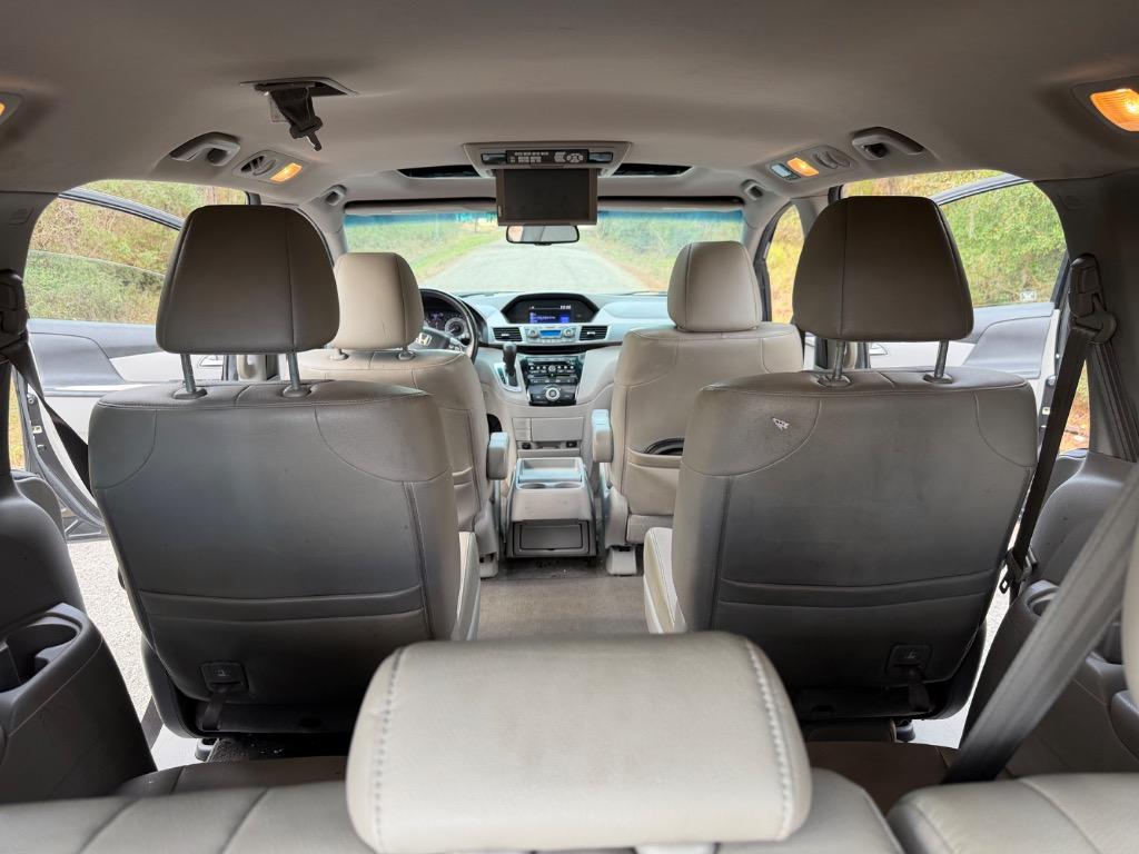 2011 Honda Odyssey - $9,900