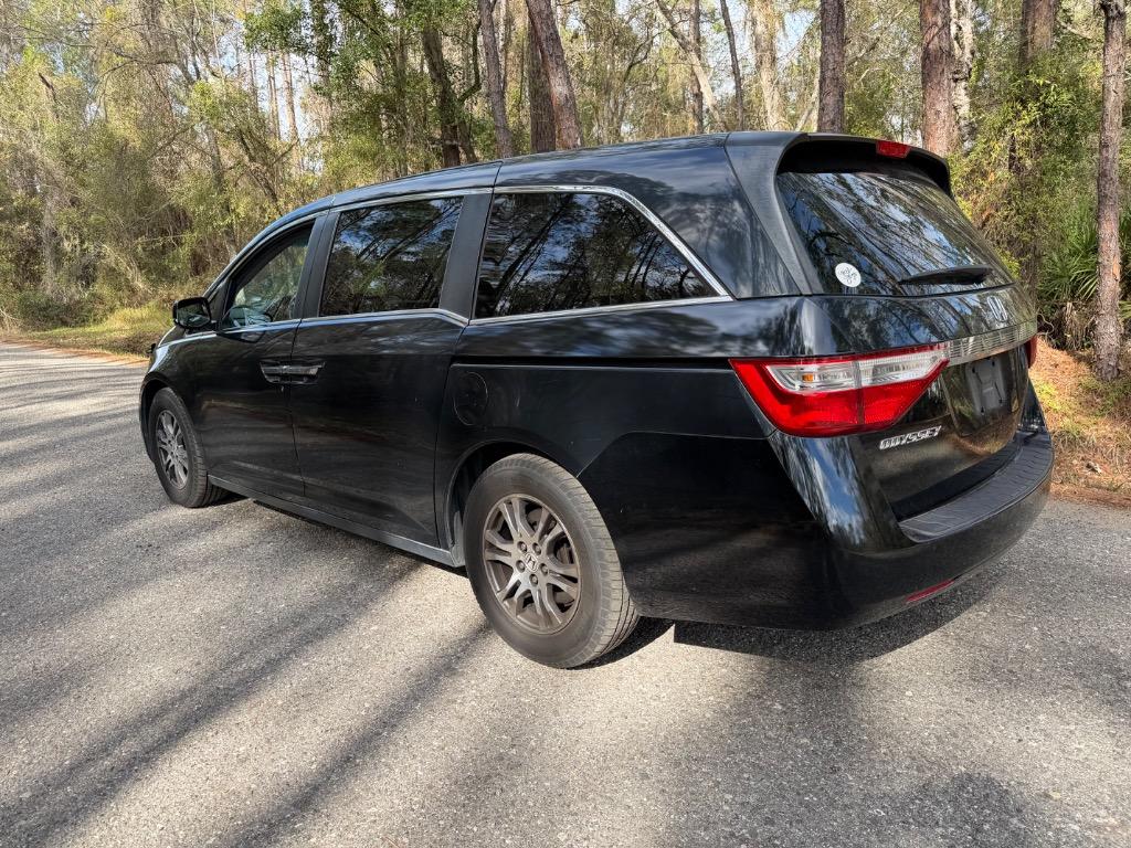 2011 Honda Odyssey - $9,900