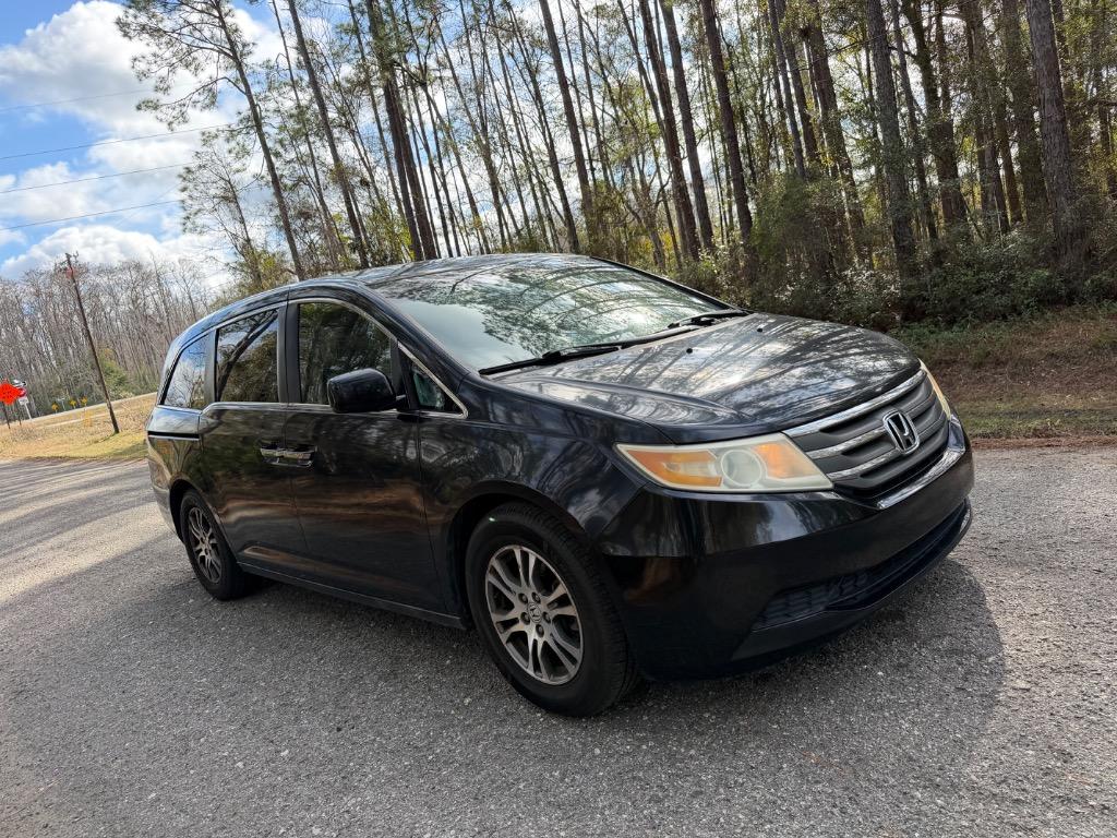 2011 Honda Odyssey - $9,900
