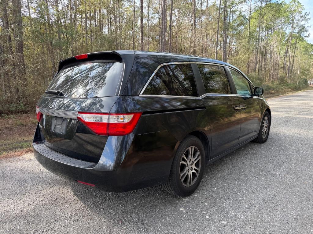 2011 Honda Odyssey - $9,900