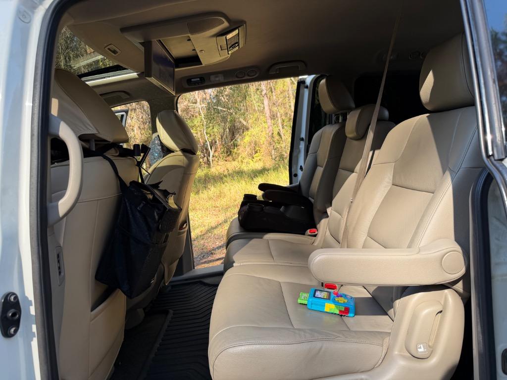 2016 Honda Odyssey - $13,900