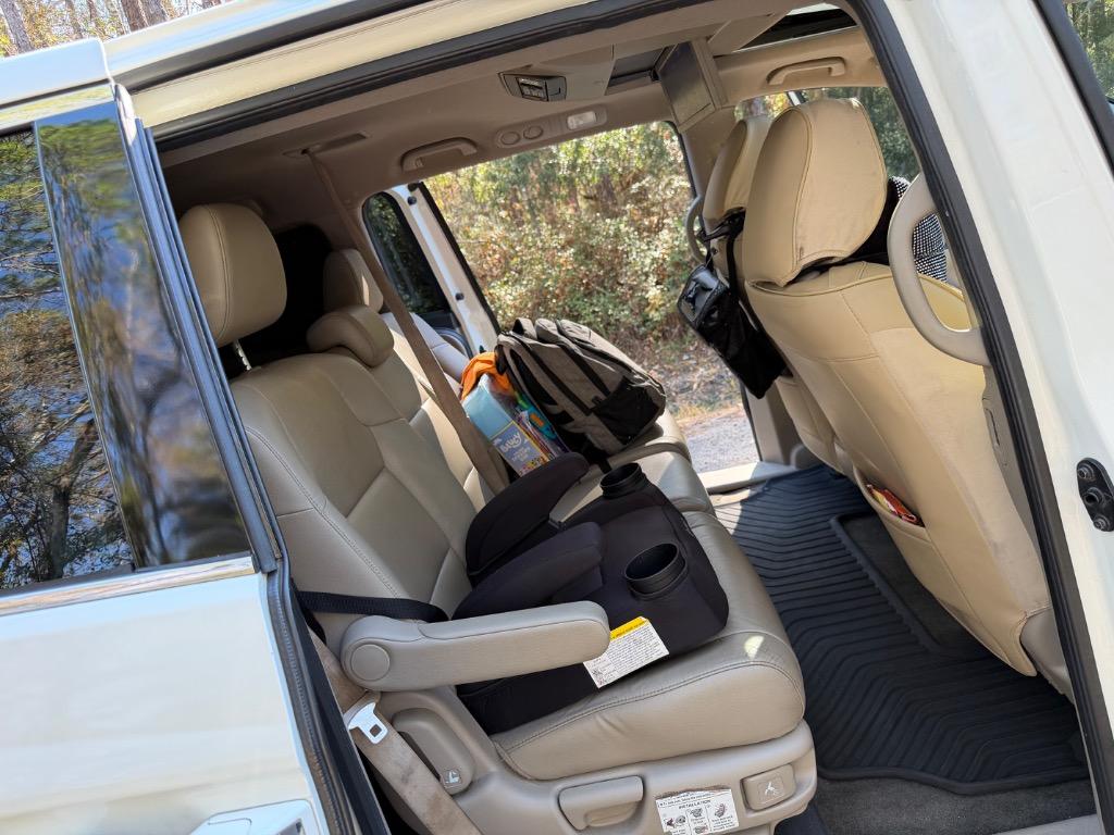 2016 Honda Odyssey - $13,900