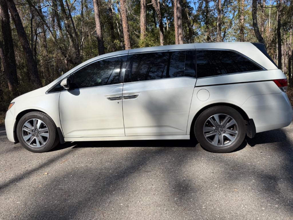 2016 Honda Odyssey - $13,900