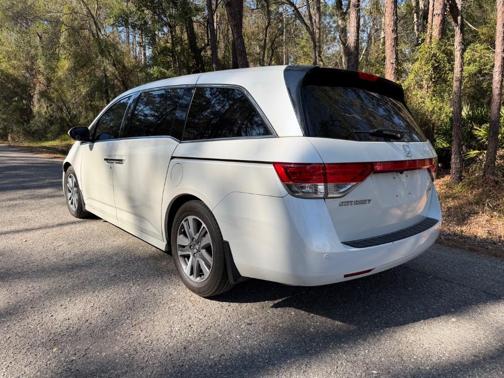 2016 Honda Odyssey - $13,900
