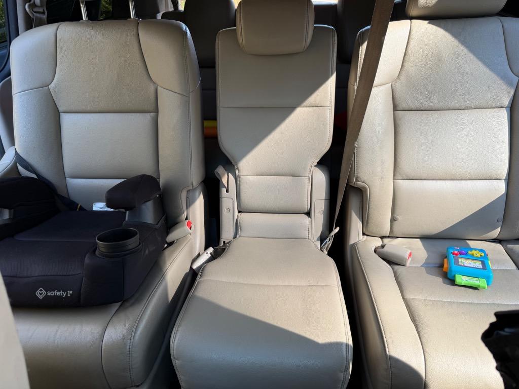 2016 Honda Odyssey - $13,900