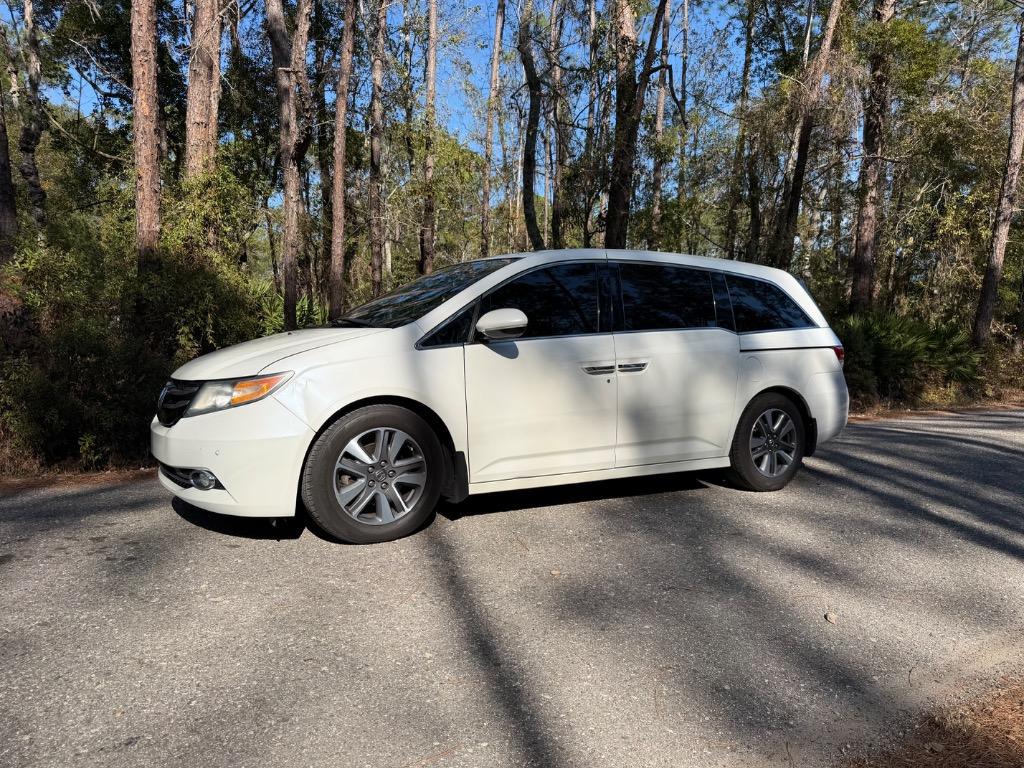 2016 Honda Odyssey - $13,900