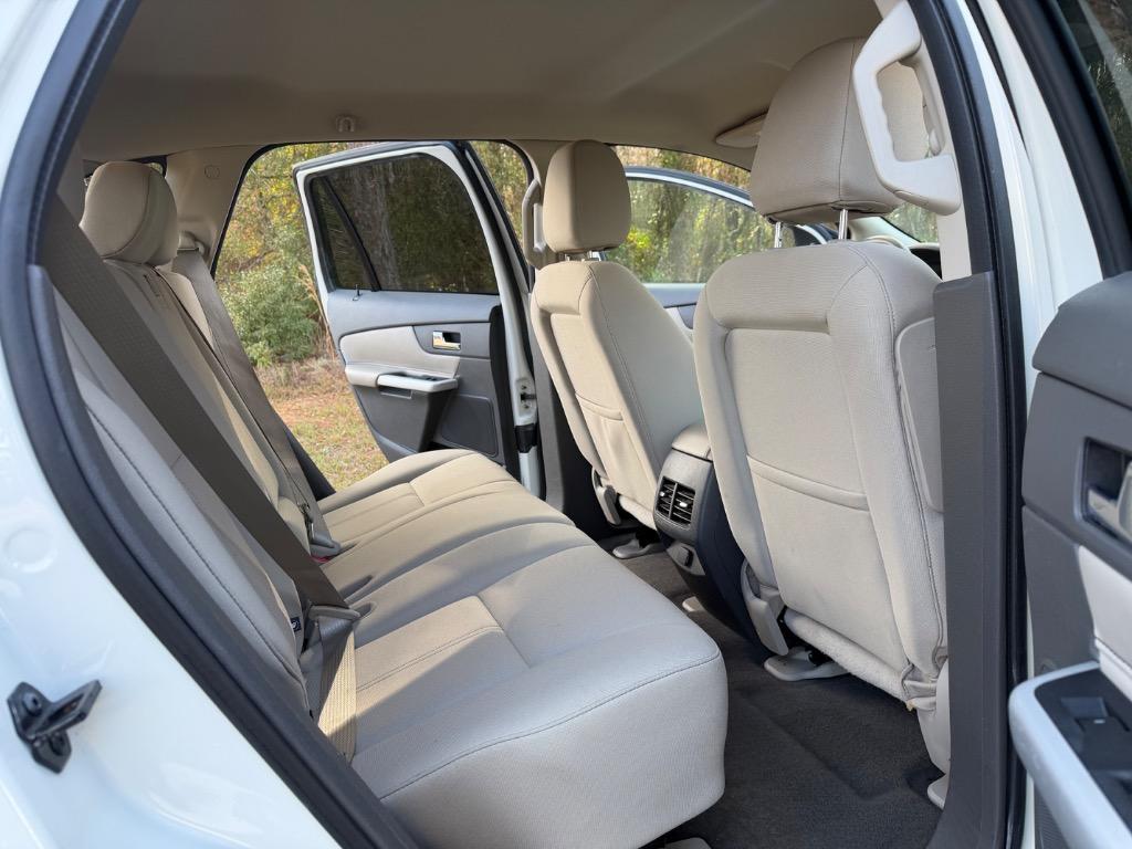 2013 Ford Edge - $8,900