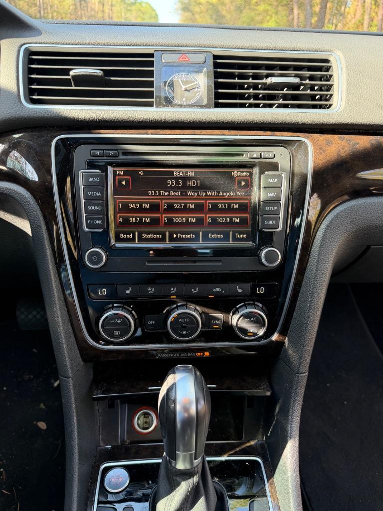 2014 Volkswagen Passat - $8,900