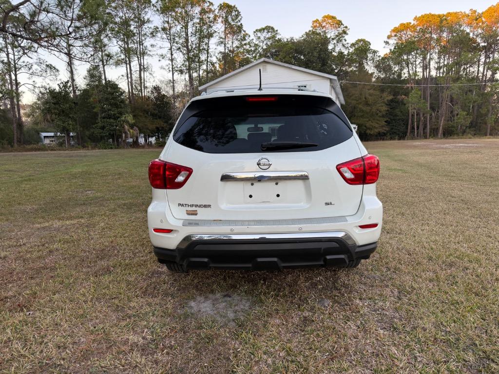 2017 Nissan Pathfinder - $11,900