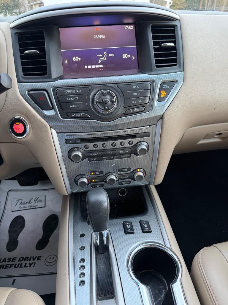 2017 Nissan Pathfinder - $11,900