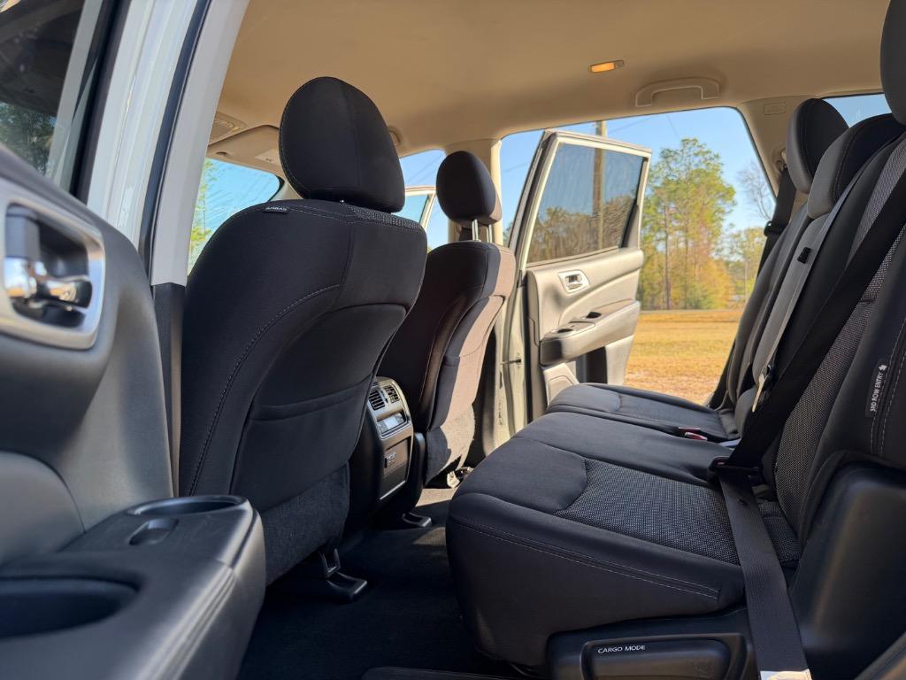 2019 Nissan Pathfinder - $13,900